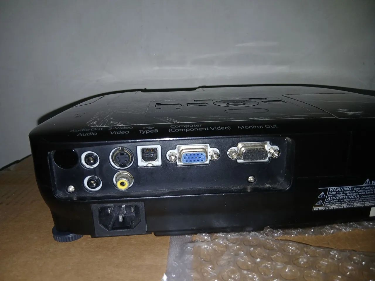 Projetor Epson PowerLite S10+<br><br>S10+ - Foto 3