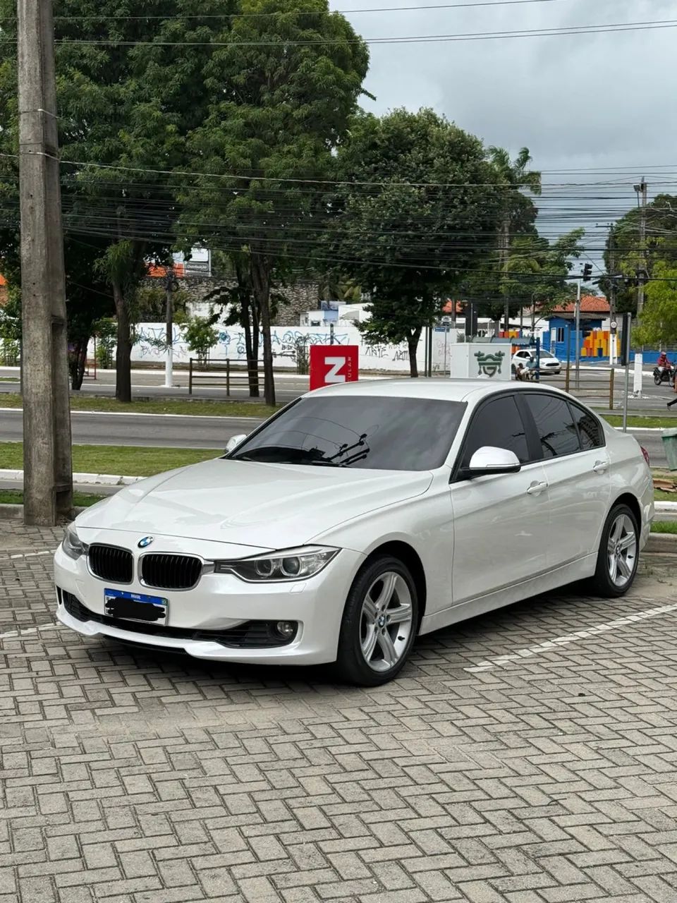 BMW 320I 2014