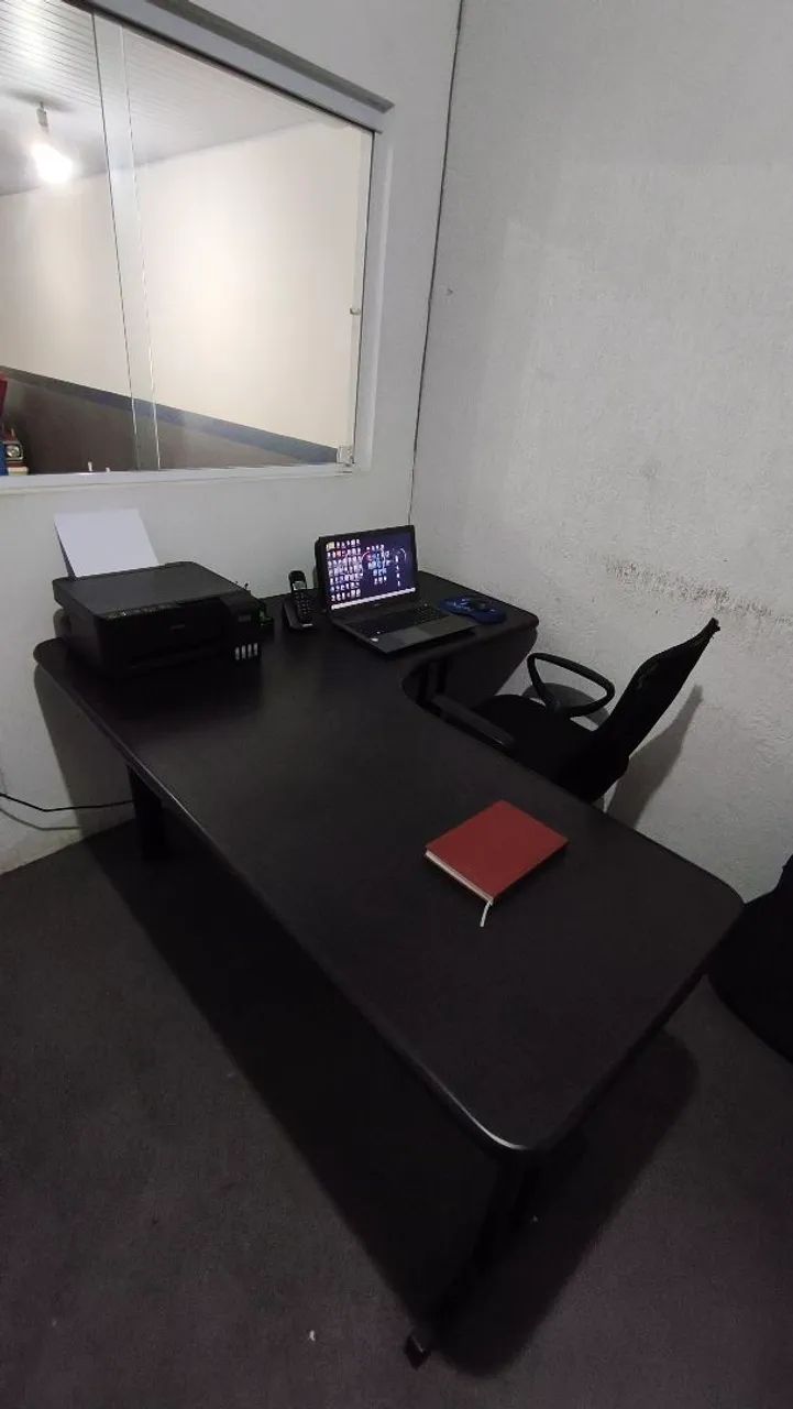 Mesa para escritório em L