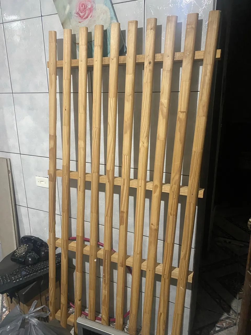 Cama solteirão em madeira  - Foto 3