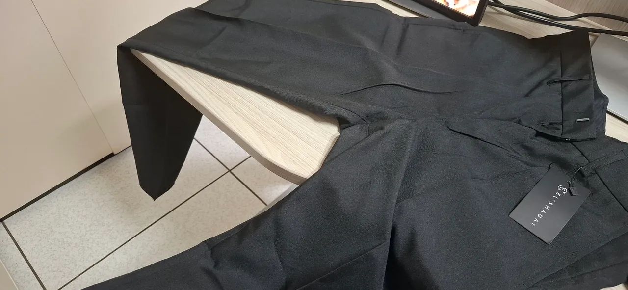 Calça Social preta n° 38 e 40 - Foto 2