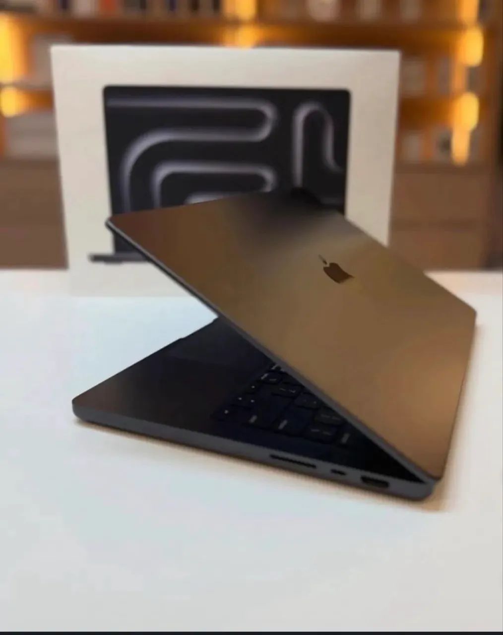 MacBook Pro M5 512GB space black