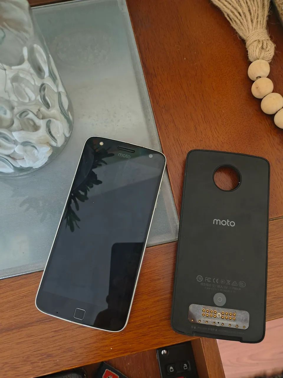 Celular Moto Z com progetor