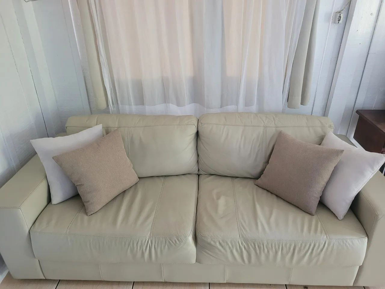 Sofá 100% COURO