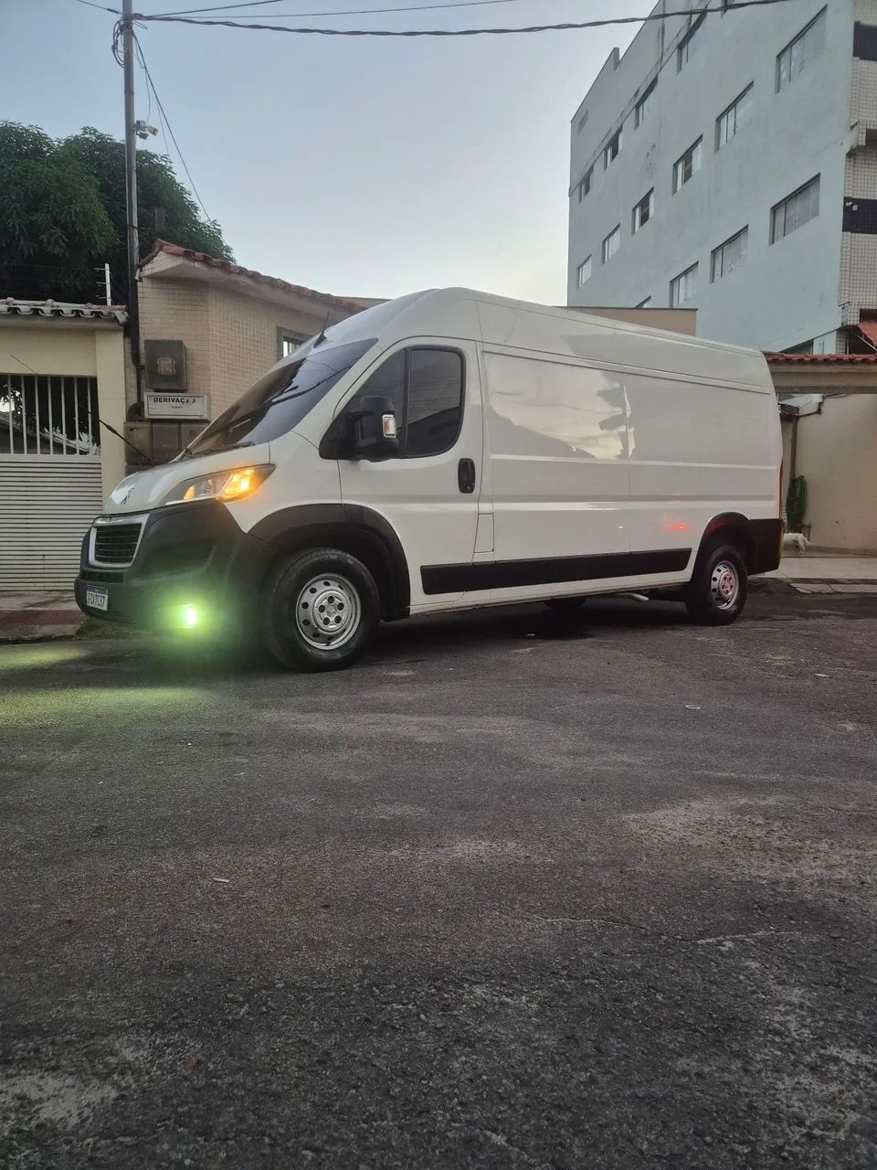 Peugeot Boxer Boxer Business Furgão 2.0 Turbo Diesel 2022