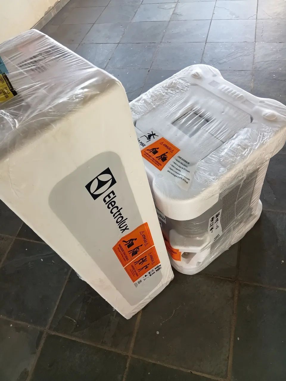 Ar Condicionado 18.000 BTUs Electrolux Inverter com Wi-Fi. Novo, lacrado!