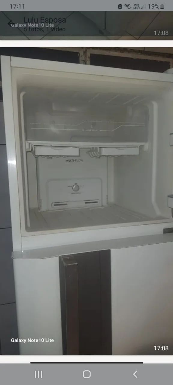 Geladeira eletrolux 382 litros. 
