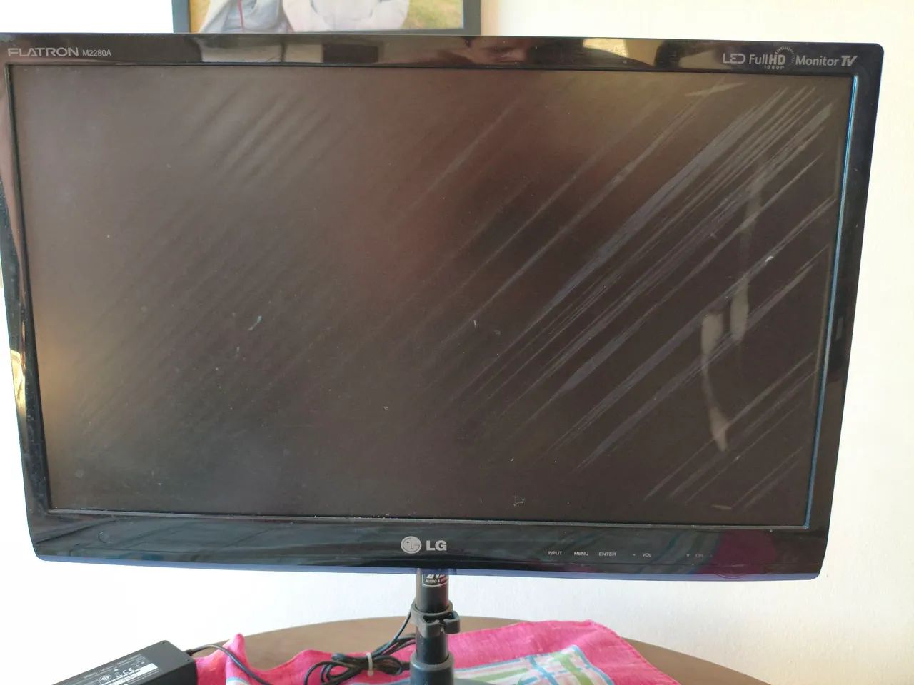 Monitor TV LG 22 polegadas (ideal para retirar peças) - R$ 150,00  - Foto 2