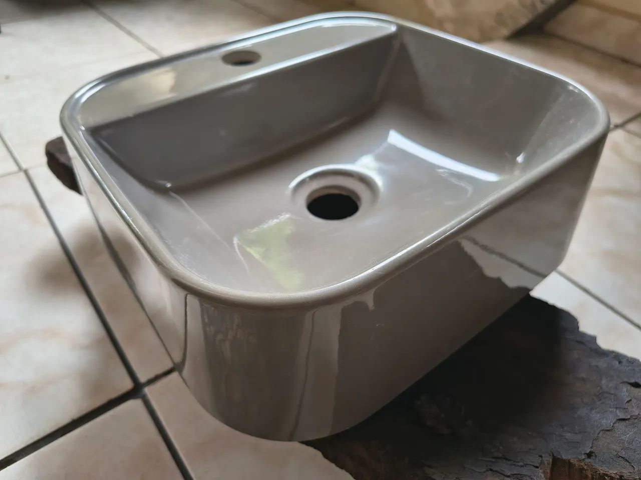 Vendo cuba para lavado ou banheiro em cerâmica especial,nova!