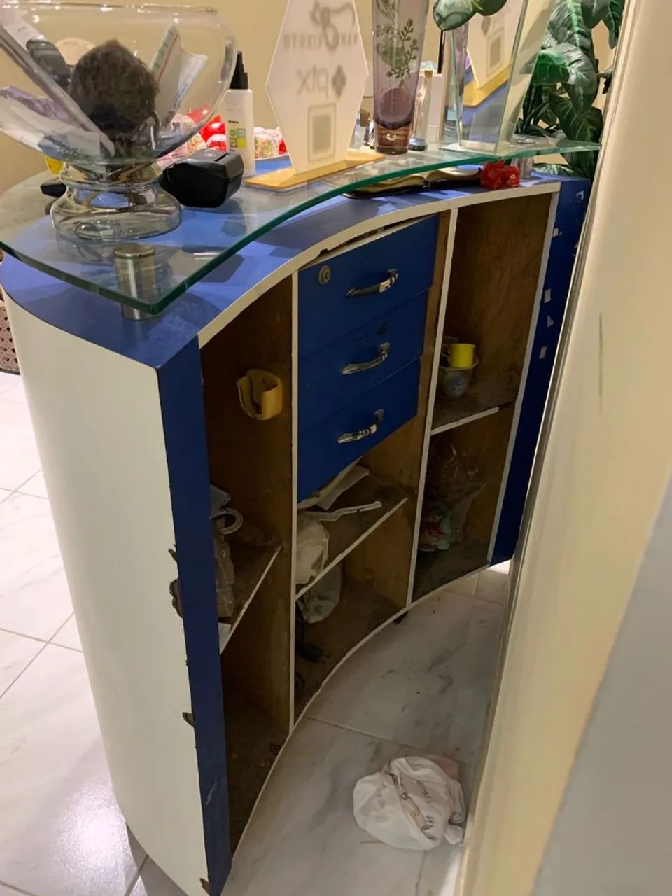 Recepção madeira e vidro 1m x 0,50 - Foto 3