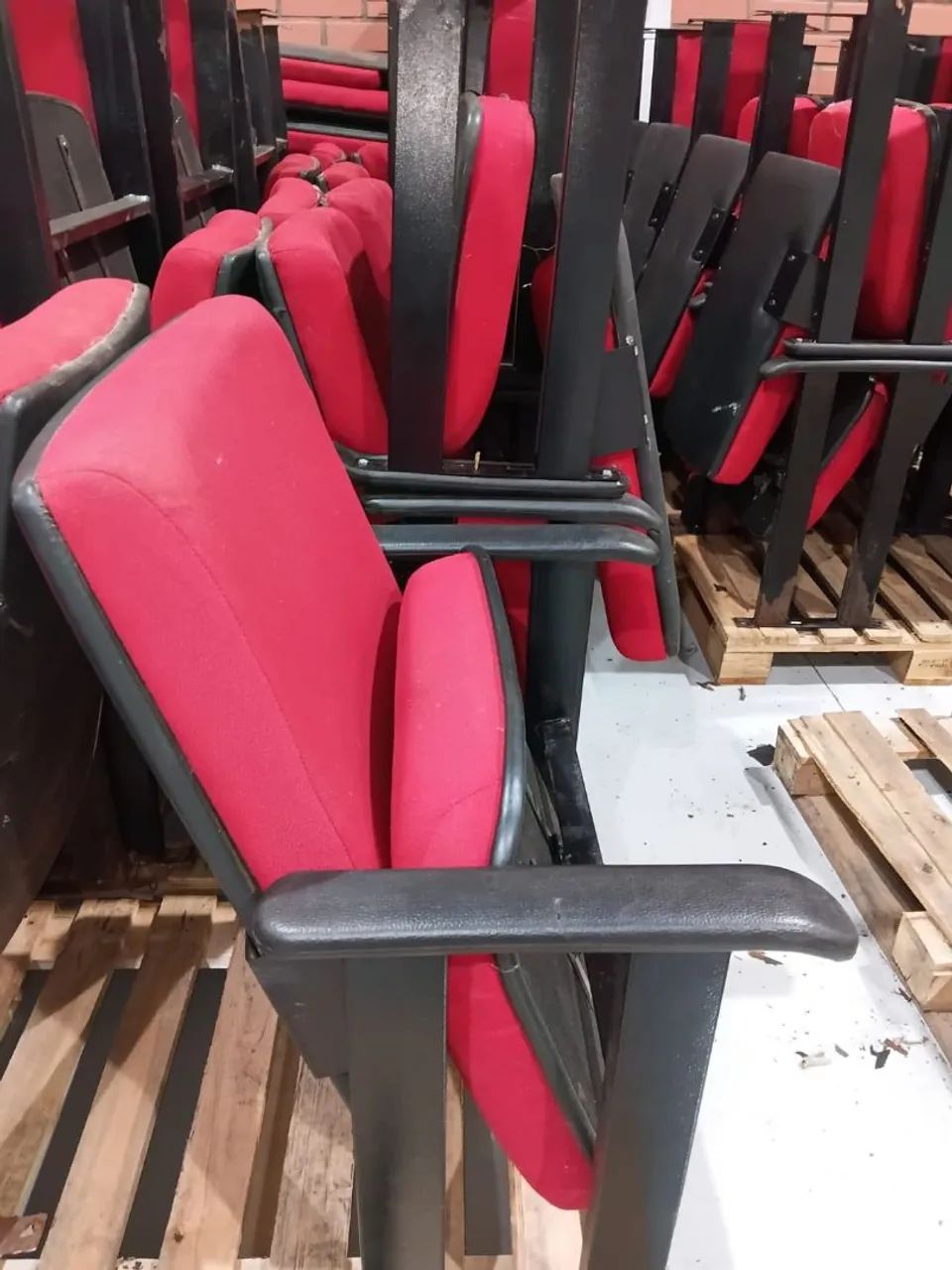 Poltrona para Auditório,  Cinema ou Templos - Foto 5