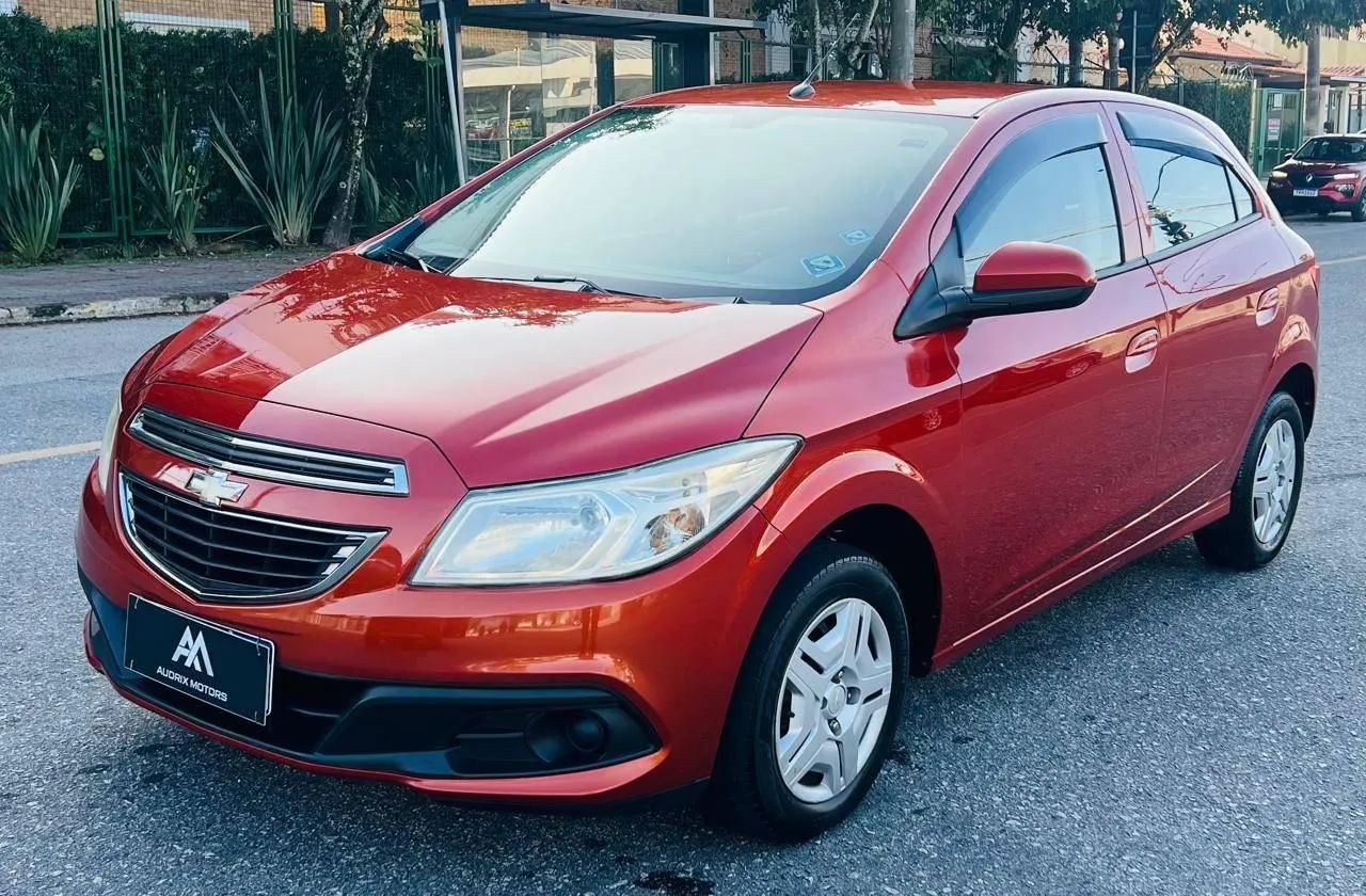 Chevrolet Onix Hatch LT 1.0 8V Flex Power Mec. 4P 2013