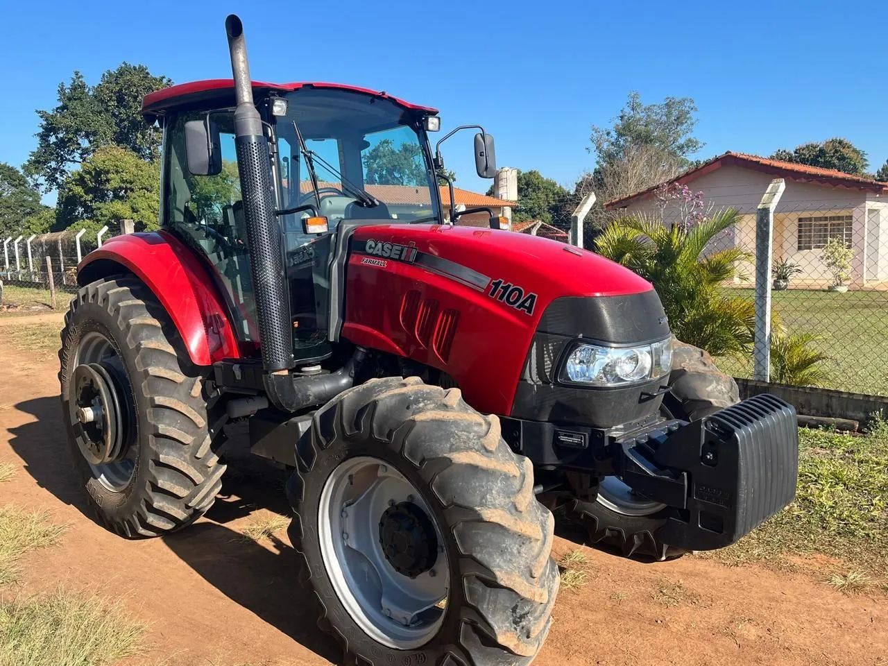 Trator Case Farmall 110A 