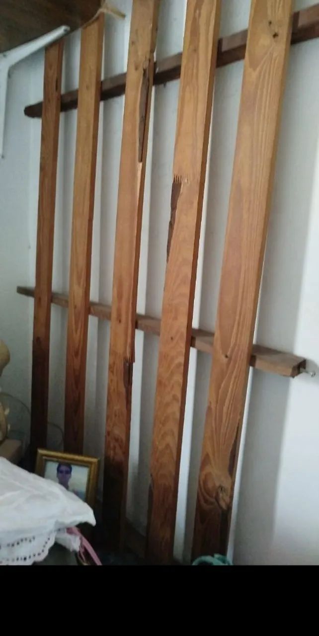 Cama madeira solteiro 