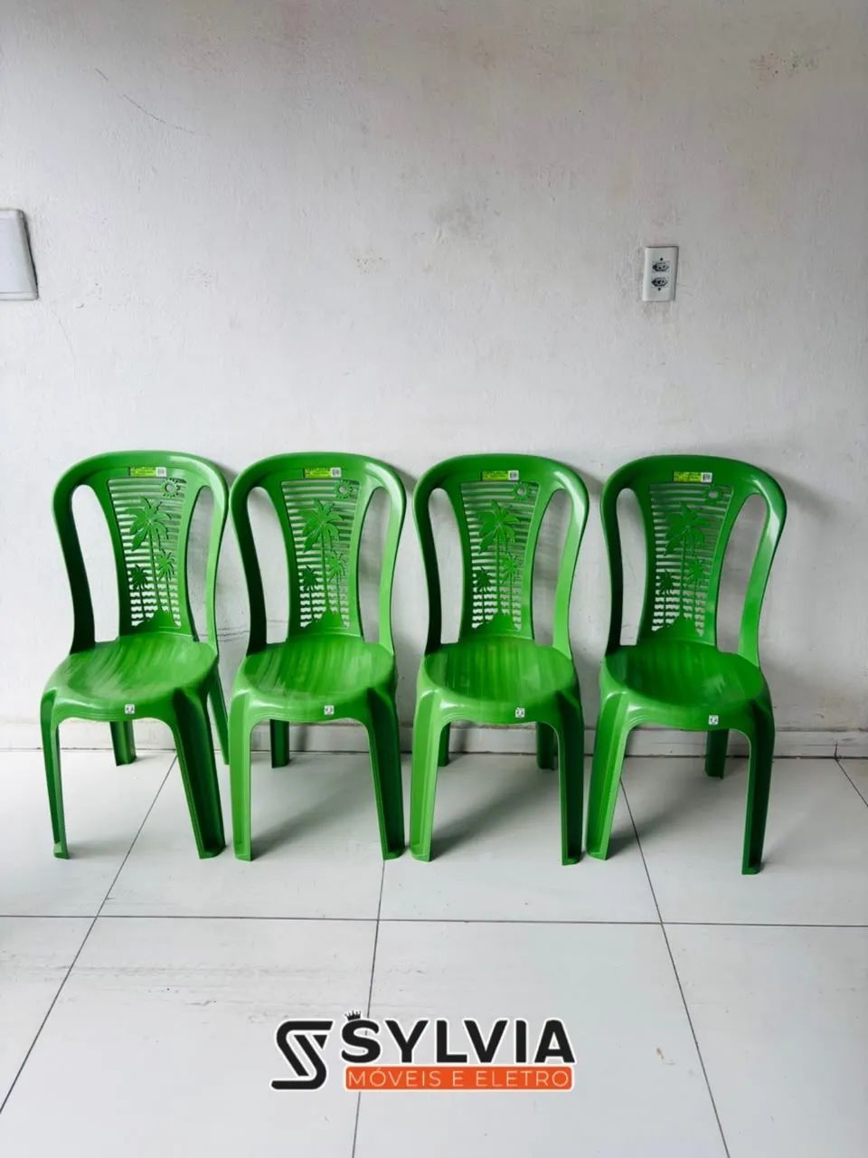 CADEIRAS DE PLÁSTICO SEM BRAÇO 