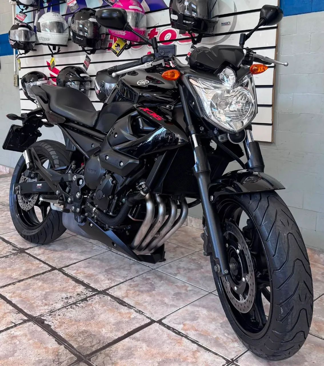 XJ 6 N Ano 2012 - Foto 3