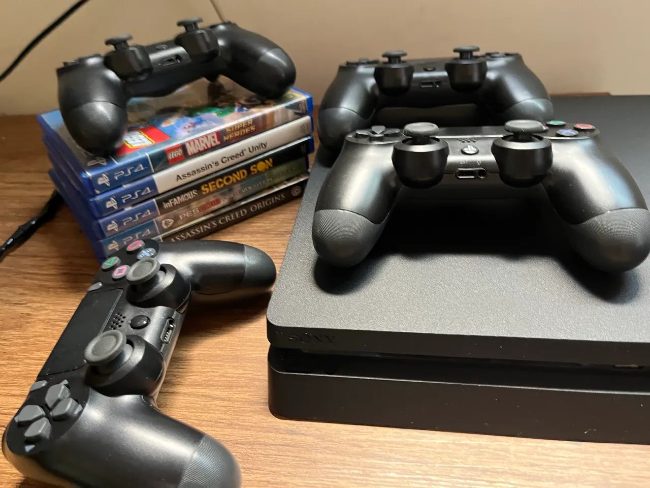 PS4 slim c/ 4 controles - Foto 3