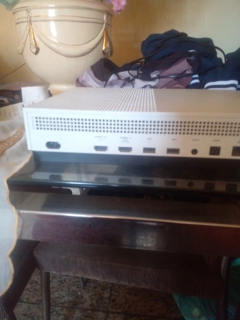 Vendo Xbox série s branco com 2 controles estado de zero - Foto 3