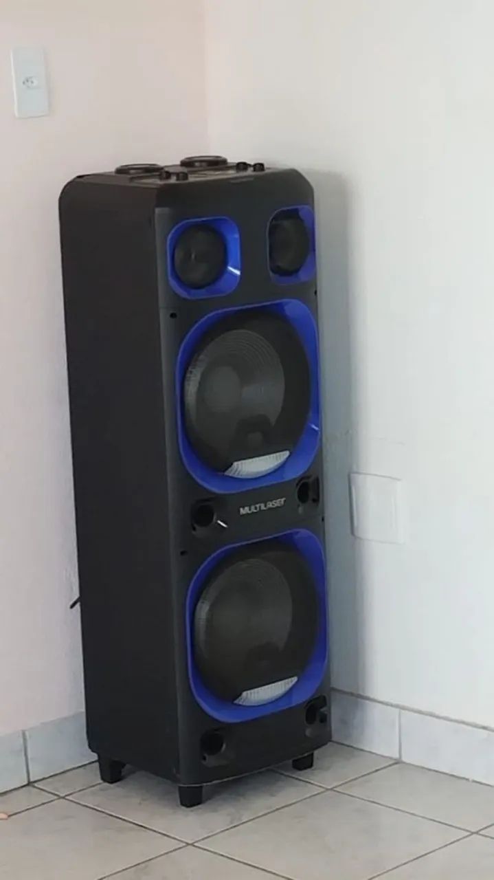 Vende-se esta Caixa de Som Multilaser Torre 2000w - Foto 2