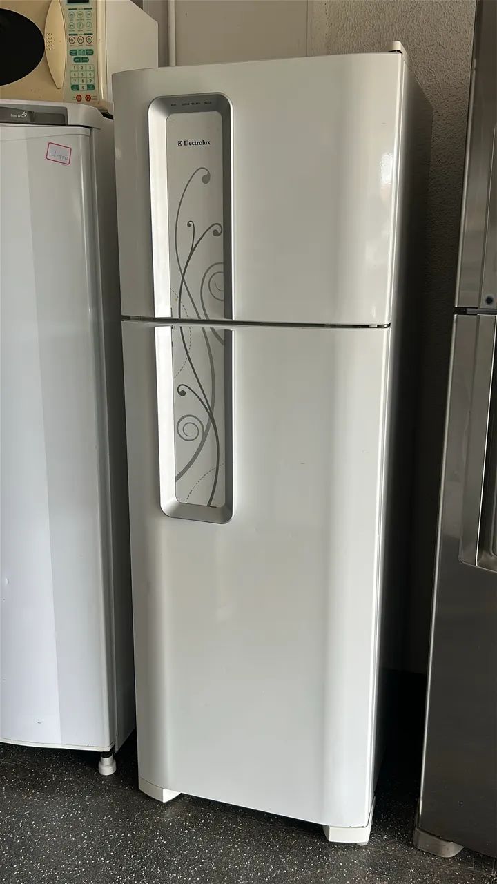 Geladeira Electrolux duplex 365 litros