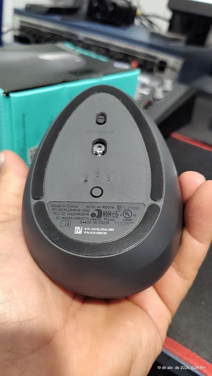 Mouse Sem Fio Logitech MX Vertical Com Design Ergonômico Grafite - Foto 4