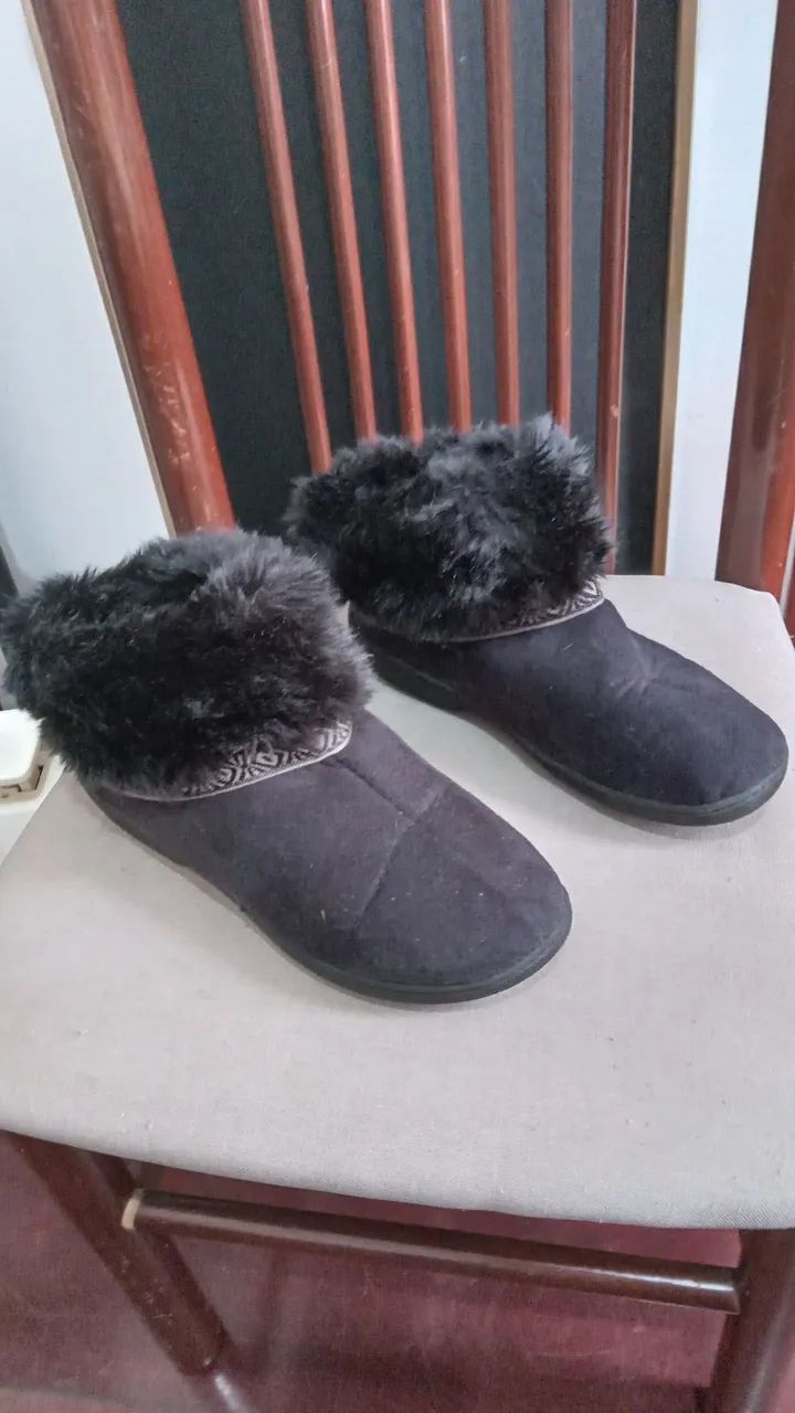 Bota  Acolchoada quentinha  tamanho 40