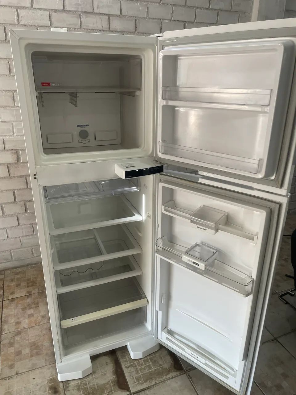 Vendo geladeira Brastemp duplex fros fre 110 vts funcionando perfeitamente 