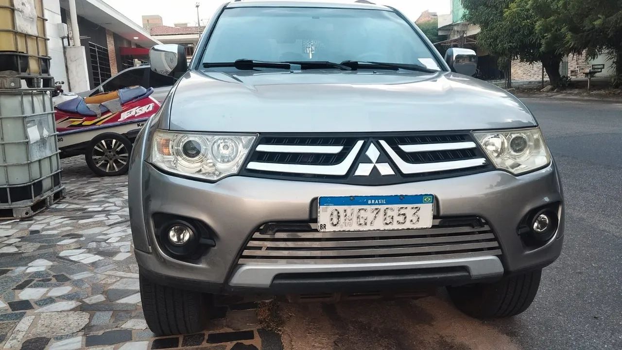 Mitsubishi Pajero Pajero 3.2 4x4 T.I. Dies. 5p Aut 2016