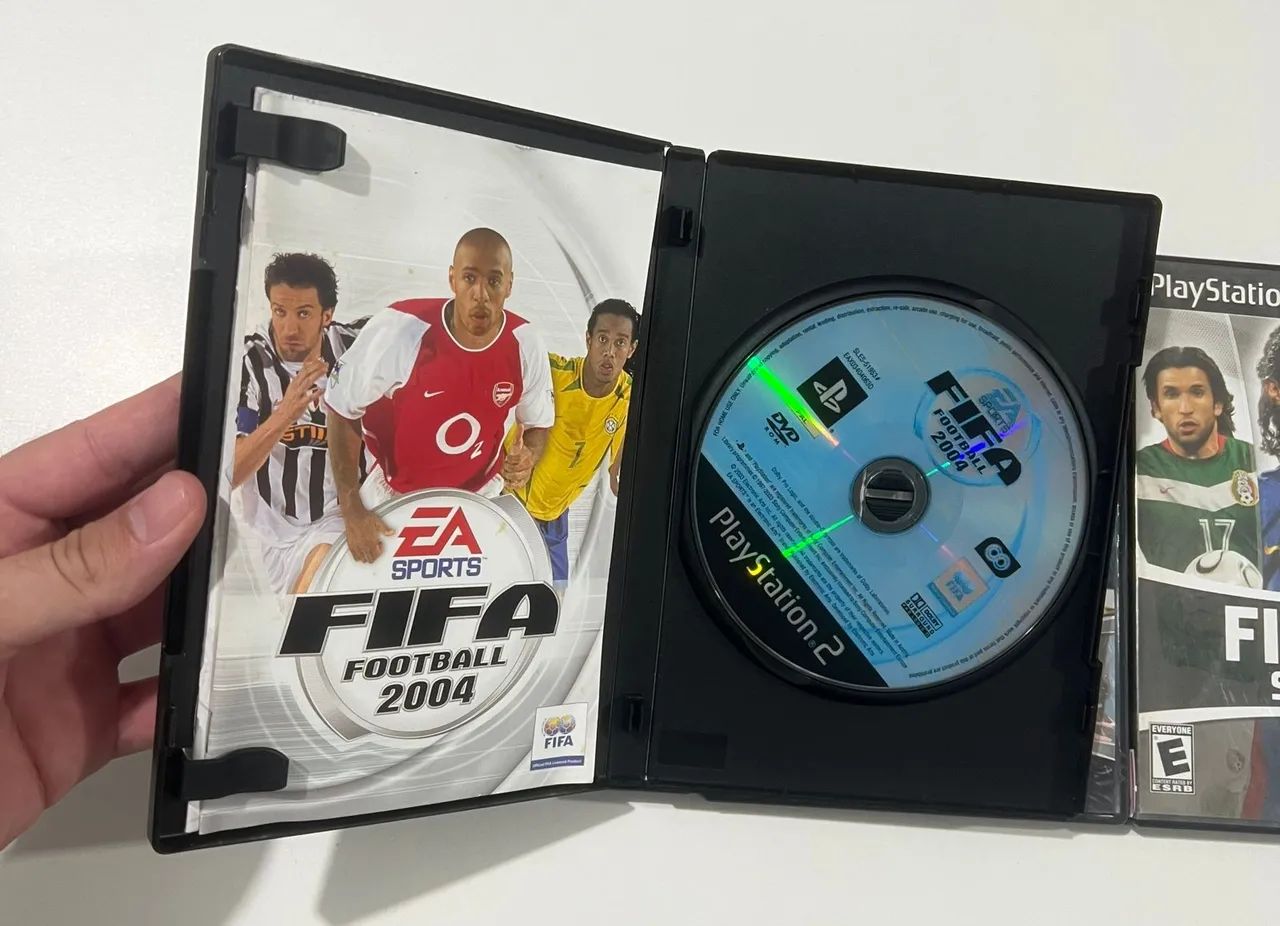 Combo fifa ps2 - Foto 2