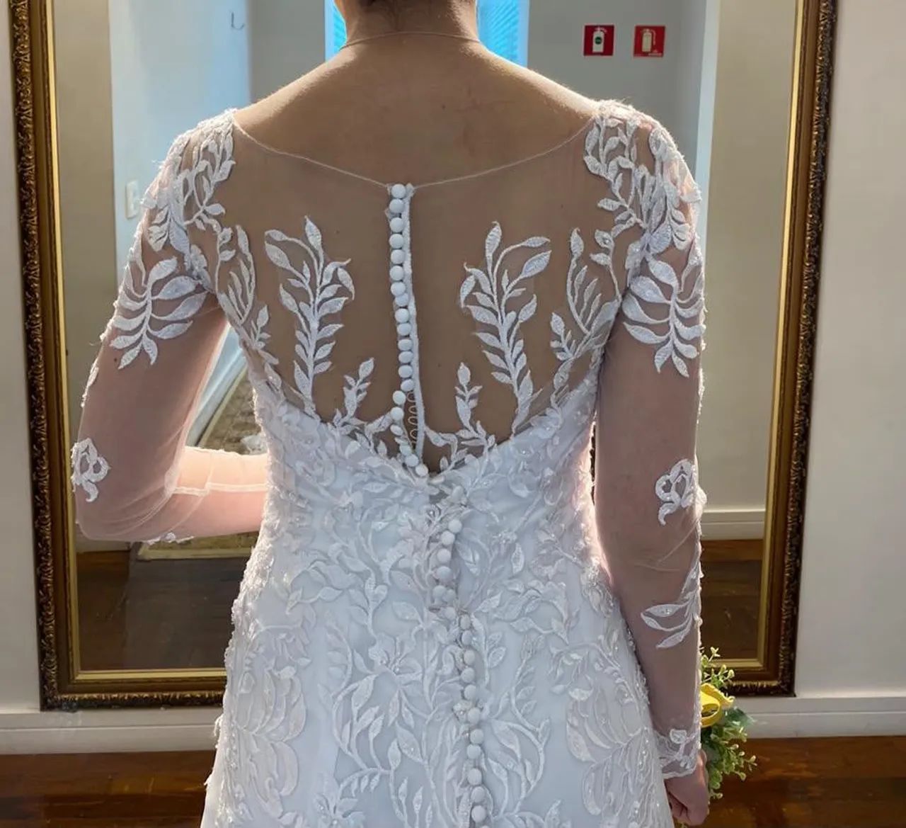 Vestido de Noiva com véu longo - Foto 4
