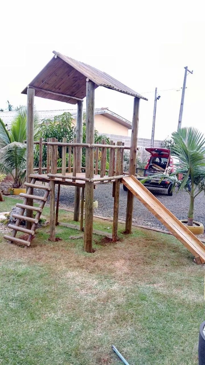 Playground de madeira 
