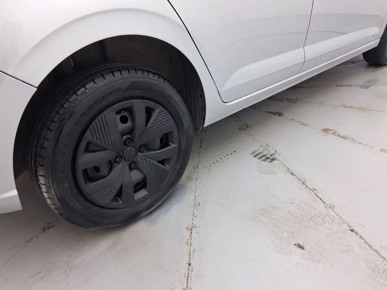 Volkswagen Polo Track 1.0 Flex 12V 5p, foto 14 de 18