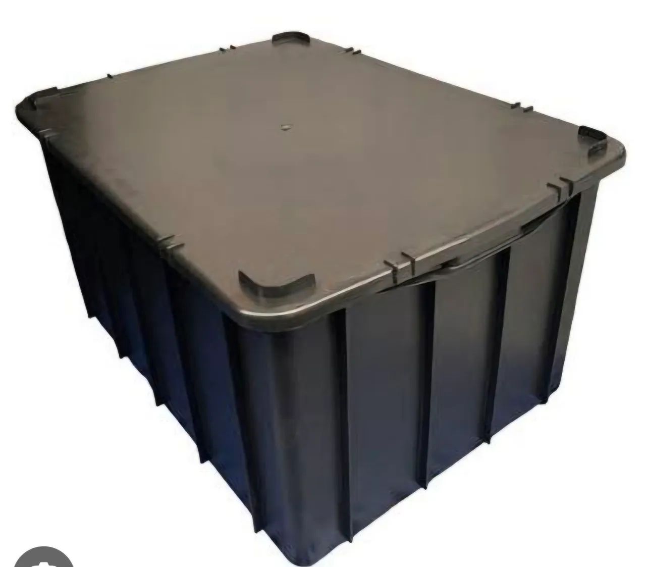 Caixa Plástica com Tampa 130 ltrs.