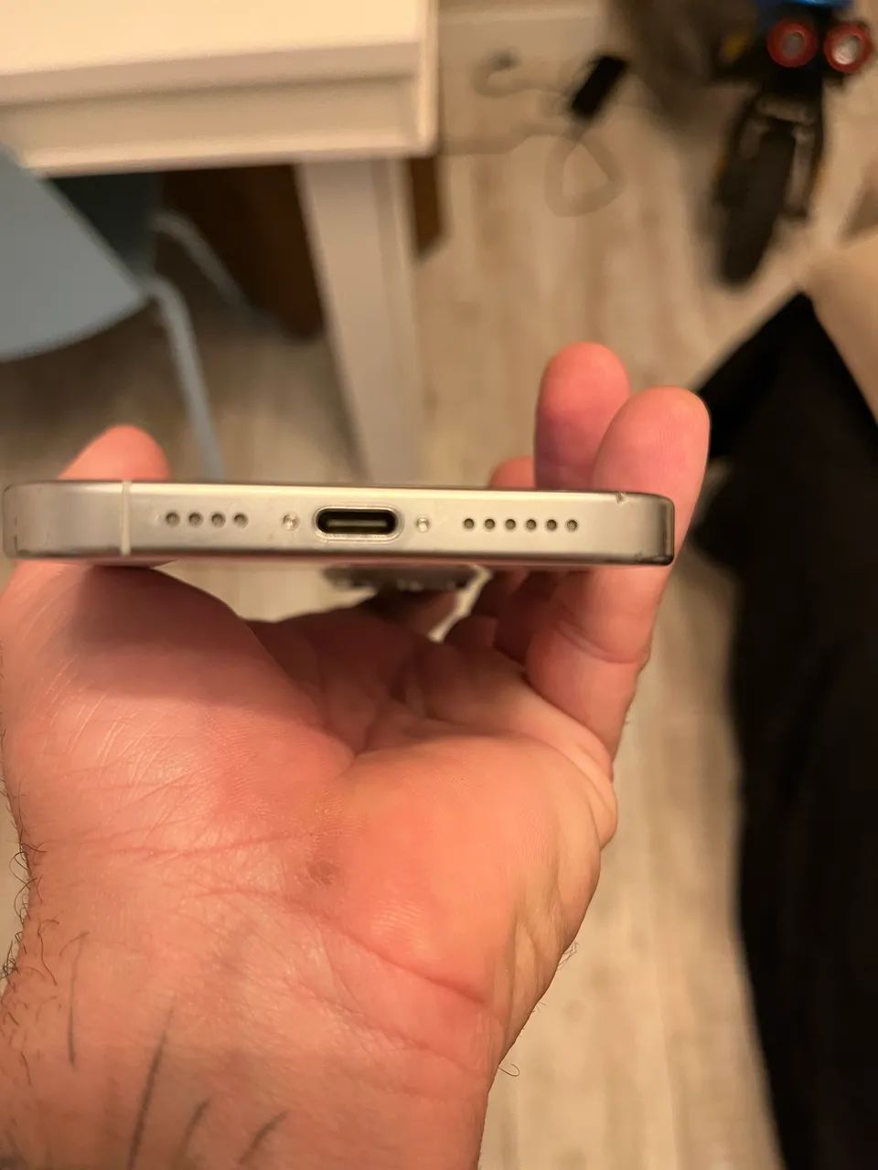 iPhone 16 pro max excelente estado 