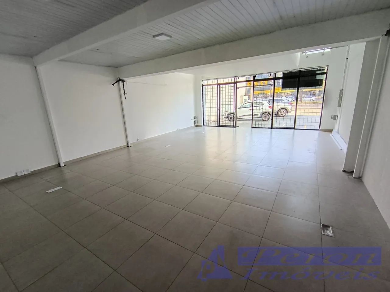 LOCAÇÃO | Sala/Salão, em Zona 7, Maringá - Foto 5