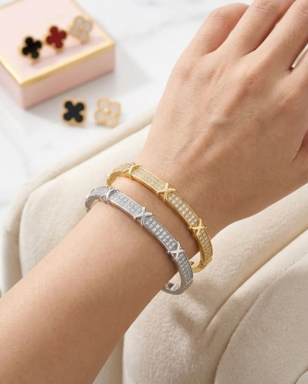 Bracelete Cravejado Prata ou Dourado - Foto 2