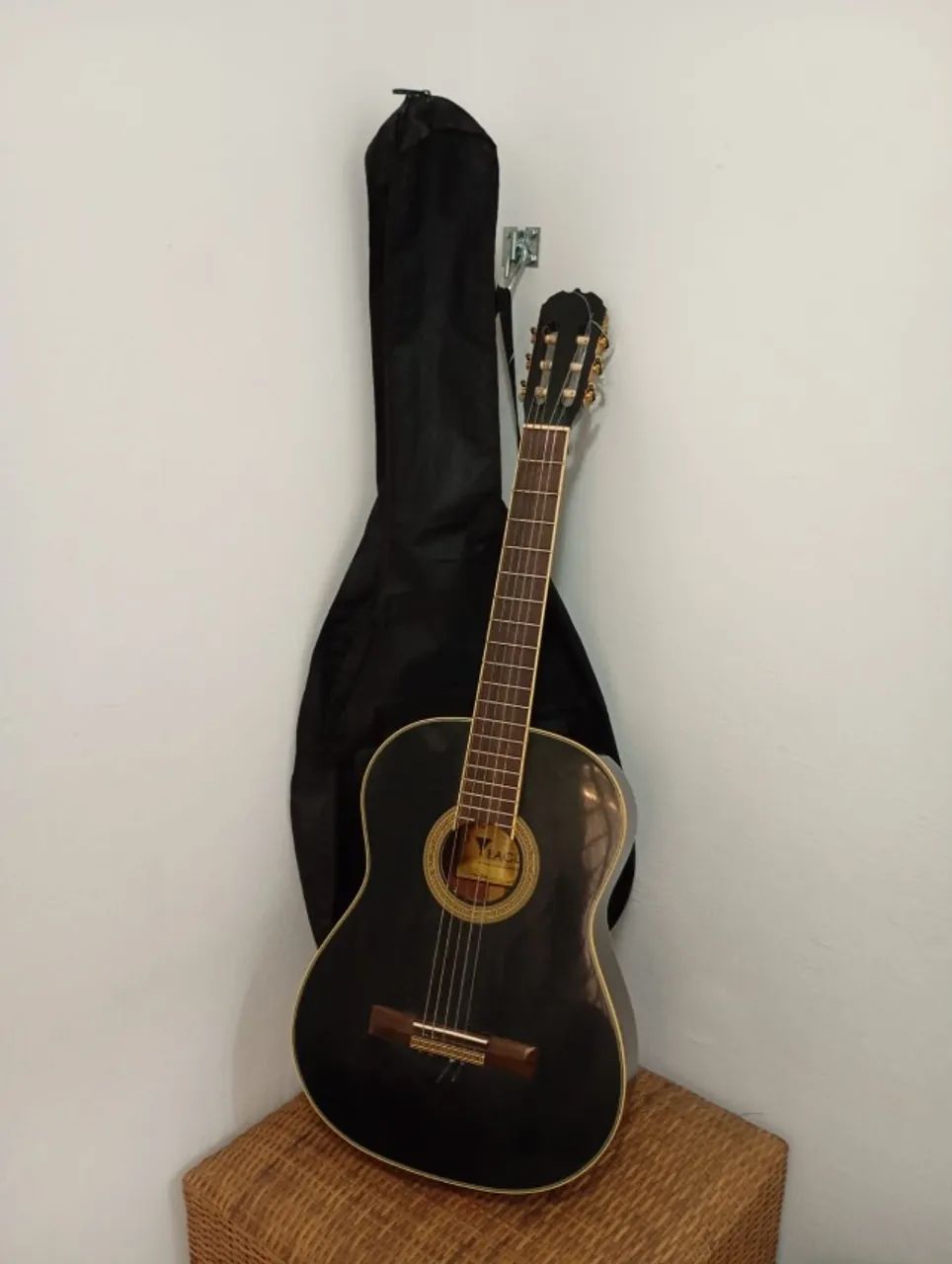 VIOLÃO ACUSTICO CLÁSSICO MARCA EAGLE COM CAPA 
