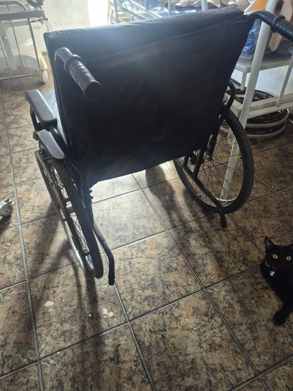 Cadeira de rodas para gordo - Foto 3