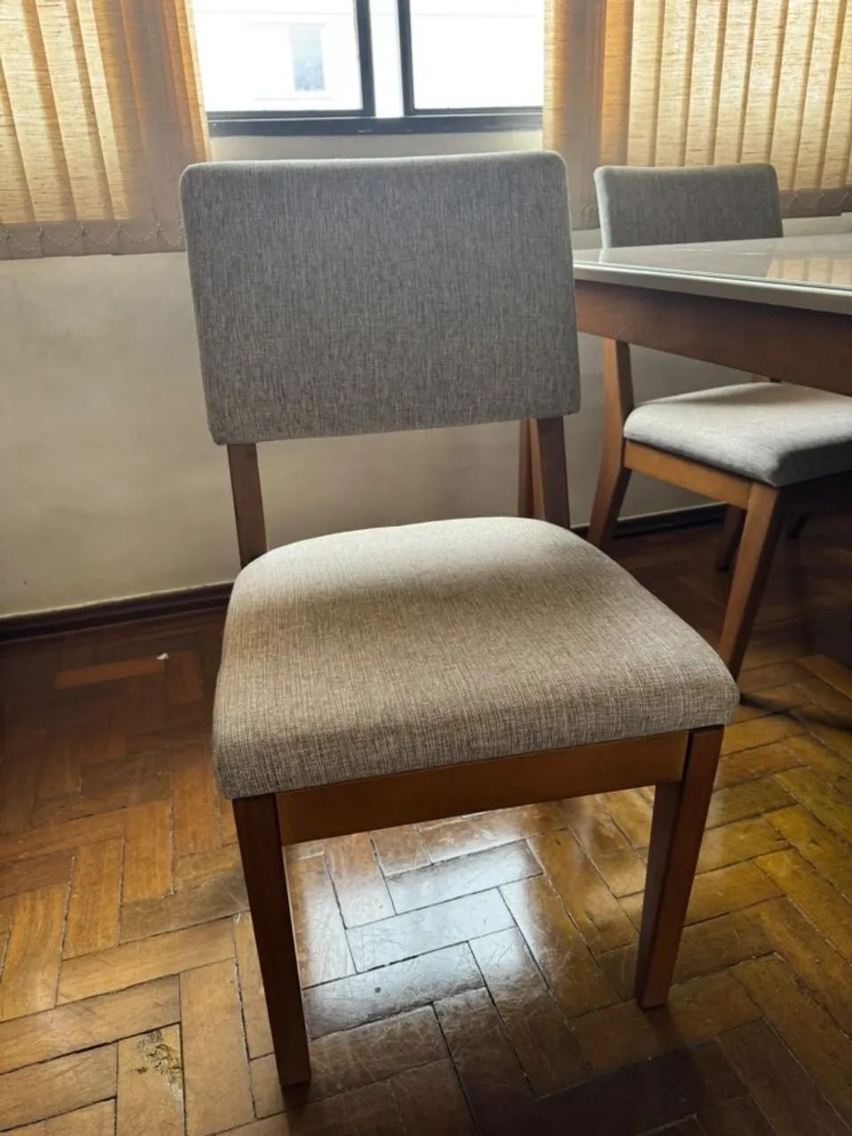 Mesa de Jantar Linda e Conservada para 6 Lugares - Foto 4