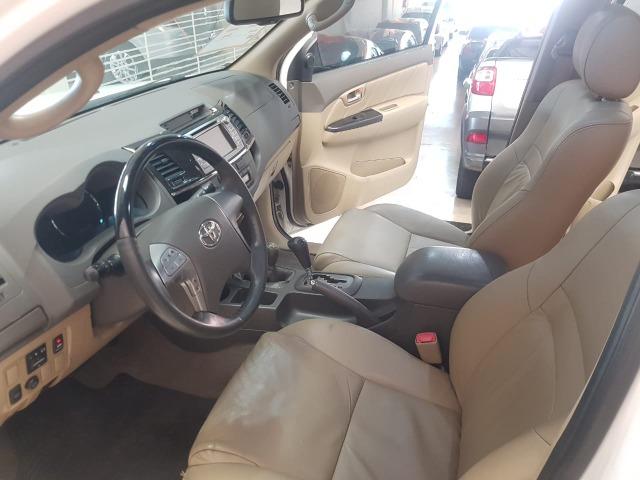 Toyota Hilux SW4 3.0 aut. 7 lugares - Foto 9