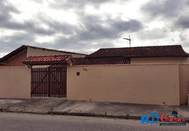 Casa próxima a praia em caraguatatuba