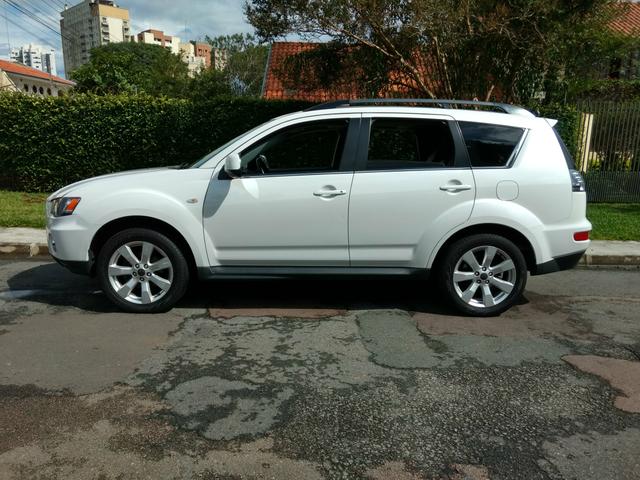 Mitsubishi Outlander GT 3.0 V6 - Foto 13