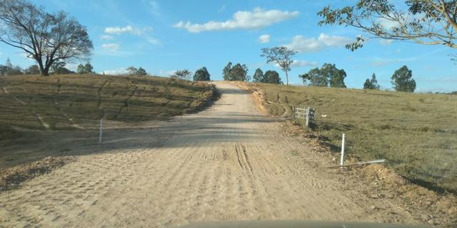 Fazendinhas de 2ha em Esmeraldas - Excelente Topografia c/ água - Foto 3