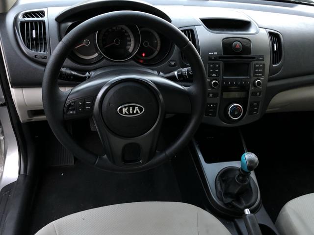 Kia cerato 2011 ex2 mecânico com ar digital, completíssimo!!! - Foto 8