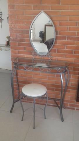 Penteadeira de ferro e vidro com espelho e banqueta - Foto 5