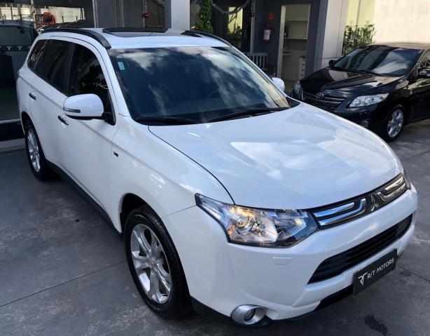 Mitsubishi Outlander 3.0 GT - TOP c/ Teto - 7 Lugares - Muito Novo = 0KM! - Foto 7