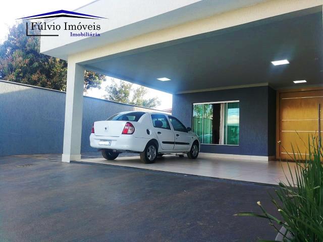 Maravilhosa casa moderna, completa em armários, ar condicionado, 05 quartos, 04 com suítes - Foto 2