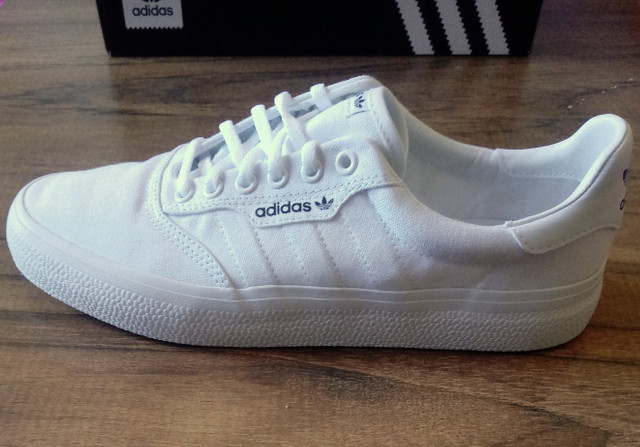 tenis adidas feminino skate