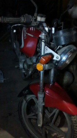 MOTO SUZUKI YES