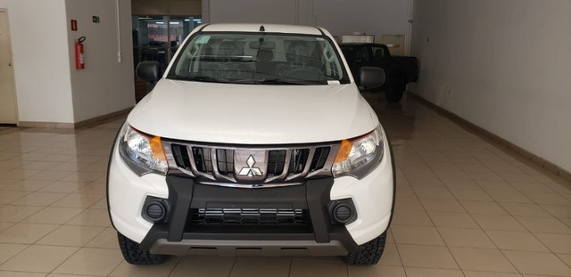 L200 TRITON OUTDOOR GLS AUT. 2.4 190CV DIESEL 4X4 0KM 2022 PRONTA ENTREGA!!!